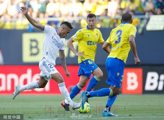 西甲-马里亚诺进球卢宁扑点 皇马客场1-1平加的斯